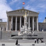 320px-Austria_Parlament_Front-Ausschnitt